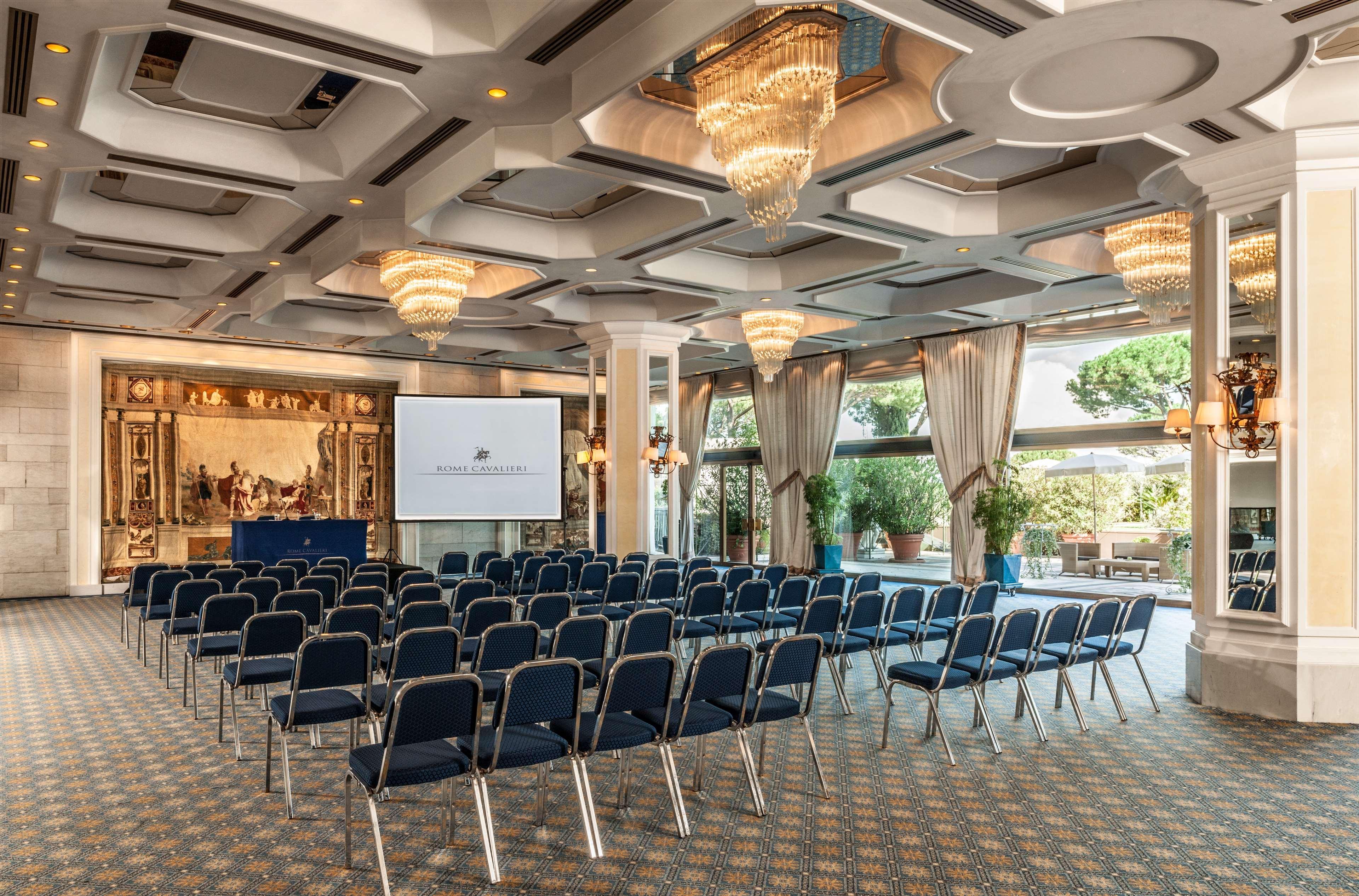 Rome Cavalieri, A Waldorf Astoria Hotel Esterno foto The ballroom
