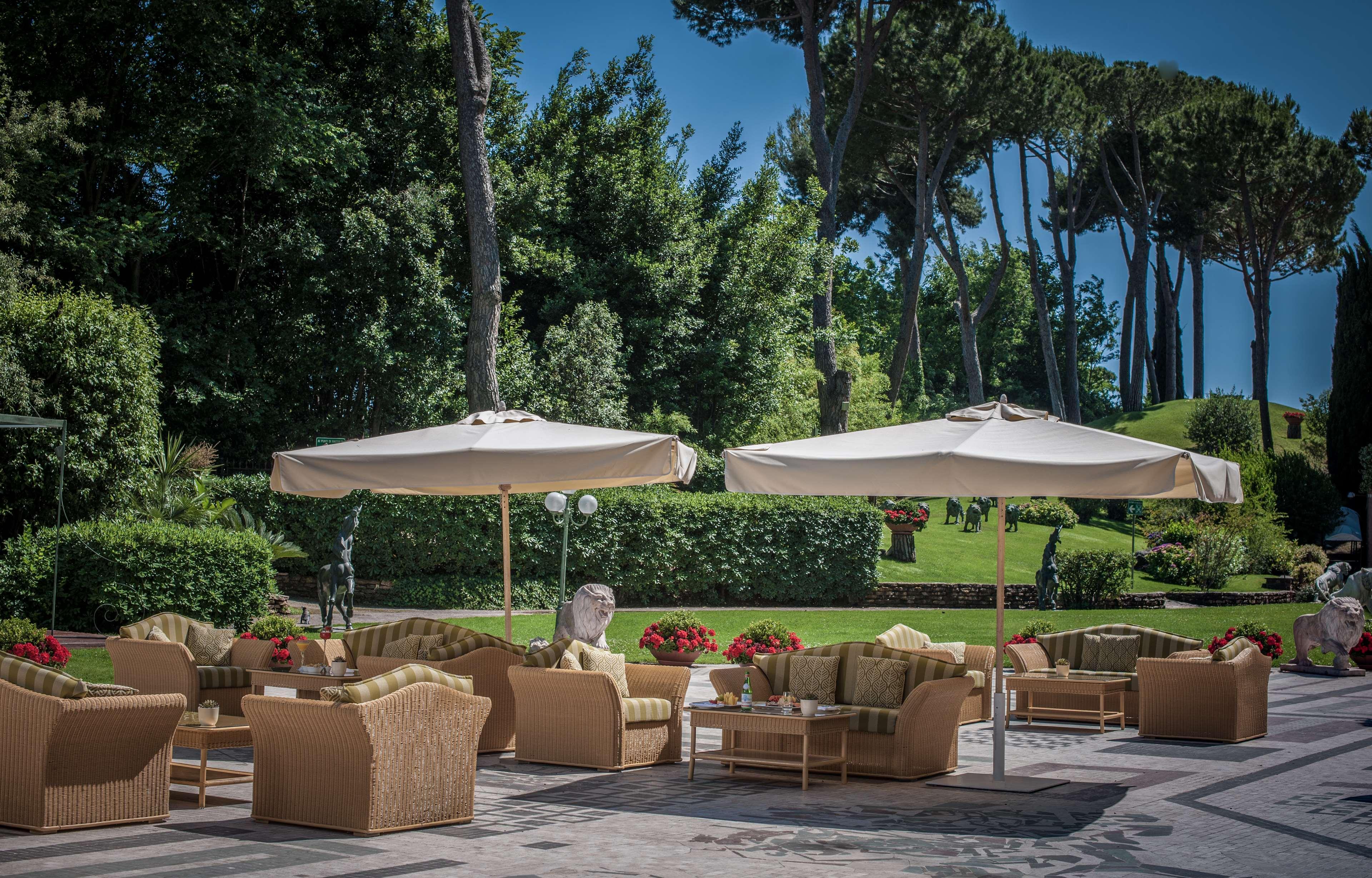 Rome Cavalieri, A Waldorf Astoria Hotel Esterno foto The garden
