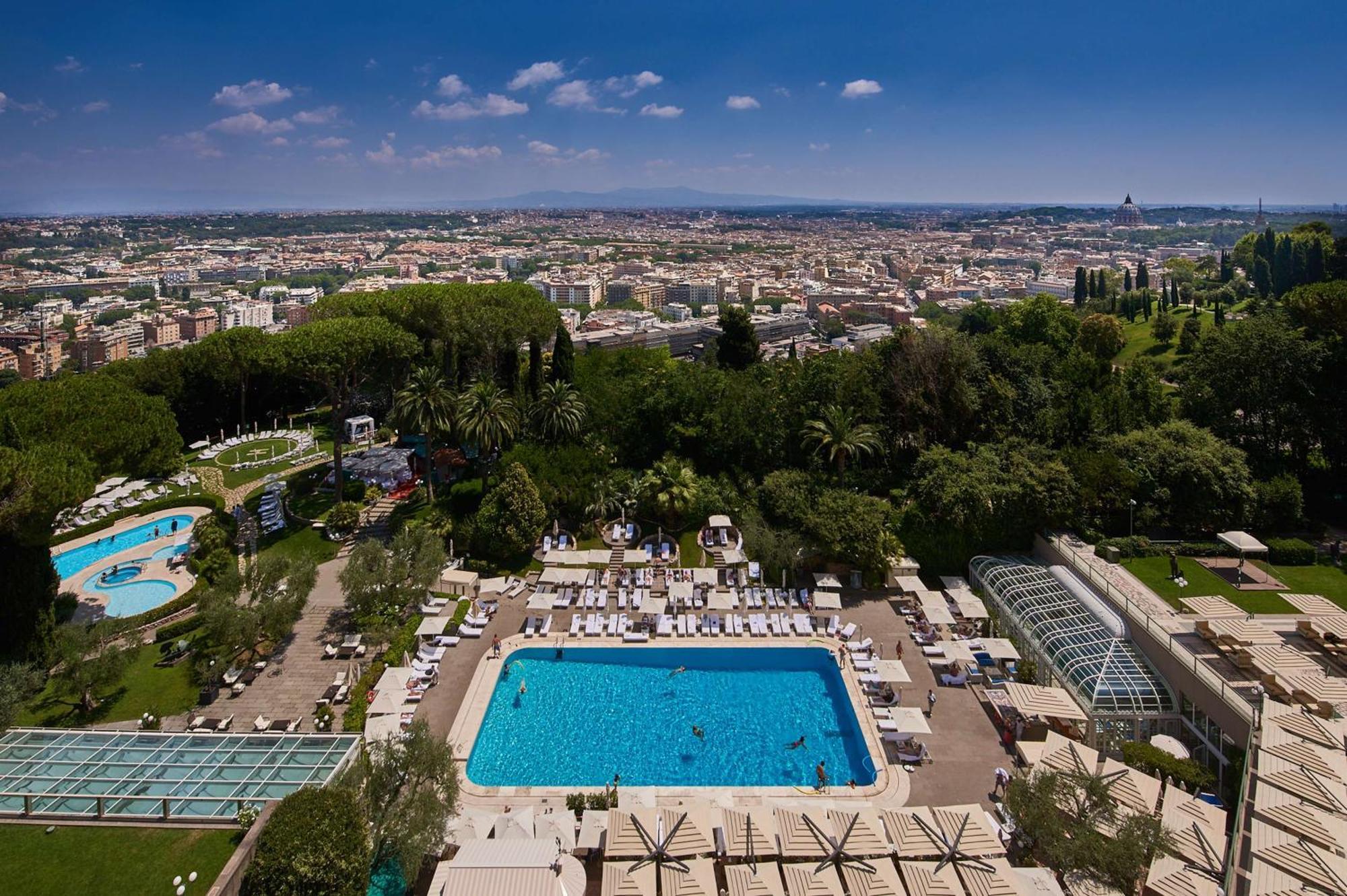 Rome Cavalieri, A Waldorf Astoria Hotel Esterno foto The pool